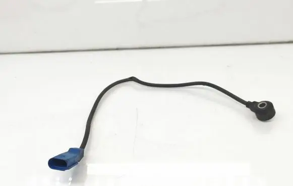 Audi A4 S4 B6 8E 8H Detonation knock sensor 06C905377