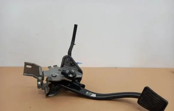 Hyundai Tucson TL Brake pedal 32802D7700