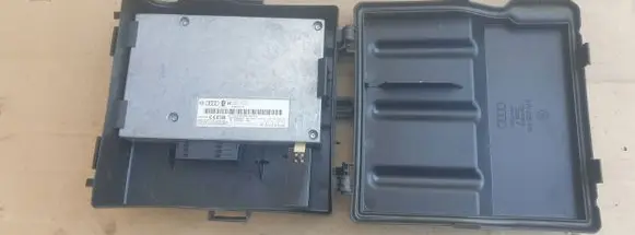 Audi A5 8T 8F Bluetooth control unit module 8T0862335A