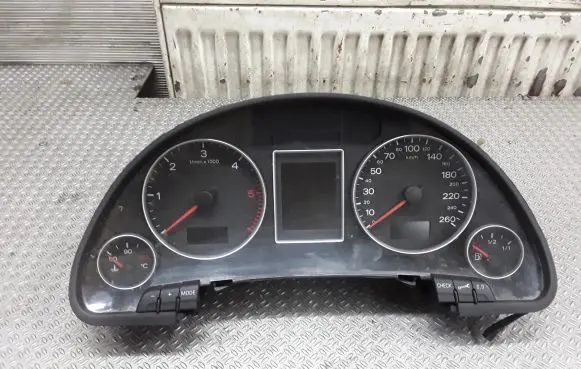 Audi A4 S4 B7 8E 8H Speedometer (instrument cluster) 8E0920932