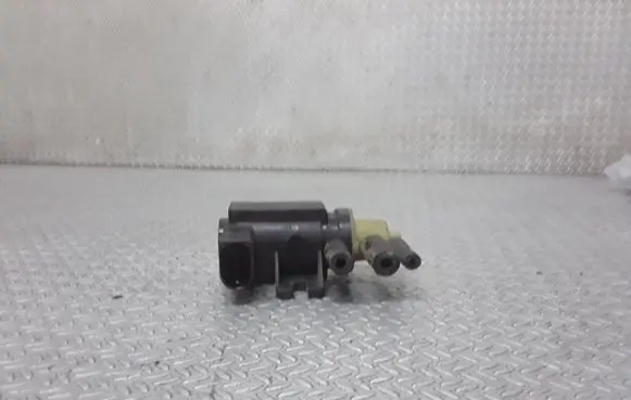 Volkswagen PASSAT B6 Turbo solenoid valve 1K0906627A