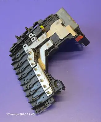 Citroen DS5 Battery control module 9805119780 0022661F01