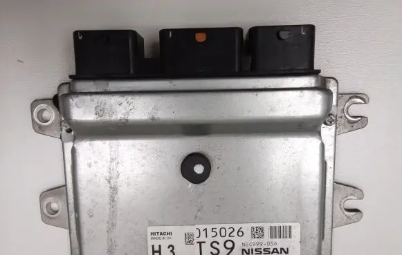 Nissan Juke I F15 Engine control unit/module NEC999056