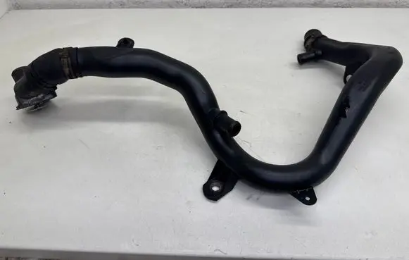 Opel Zafira A Engine coolant pipe/hose 13111681