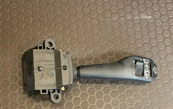 BMW 5 E39 Wiper control stalk 8375407 01204010