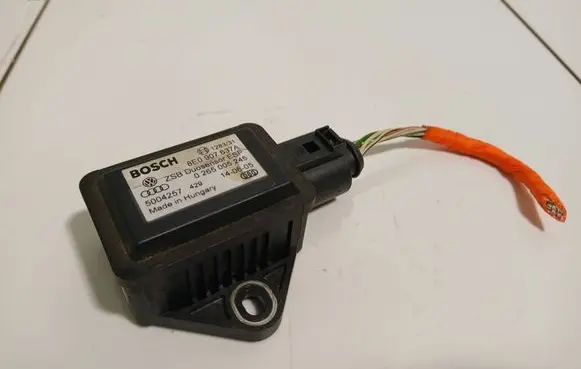 Volkswagen Phaeton ESP acceleration yaw rate sensor 8E0907637A 0265005245 5004257