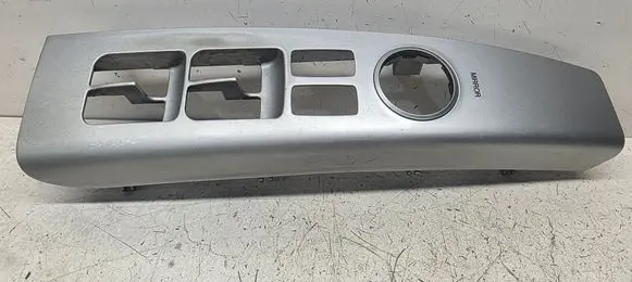 Hyundai Santa Fe Front door window switch trim 935702B000S4 3714911110