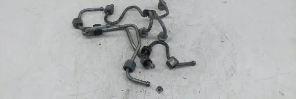 Fuel injector supply line/pipe