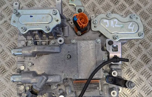Nissan Qashqai J12 Voltage converter inverter 291A06UM0A