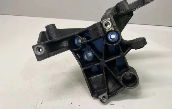 Audi A5 8T 8F A/C compressor mount bracket 059145169AE