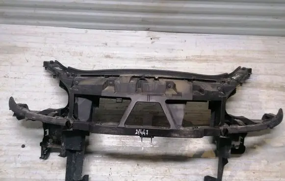 Renault Scenic II - Grand scenic II Radiator support slam panel 8200140174