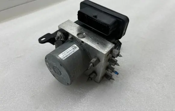 Tesla Model 3 ABS Pump 104474500B AE1202934016220