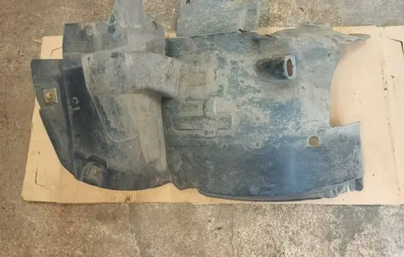 Renault Latitude (L70) Front wheel arch liner splash guards 