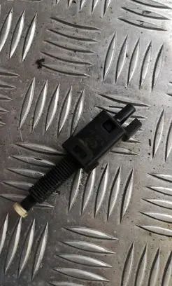 Audi A6 S6 C5 4B Brake pedal sensor switch 811907343b