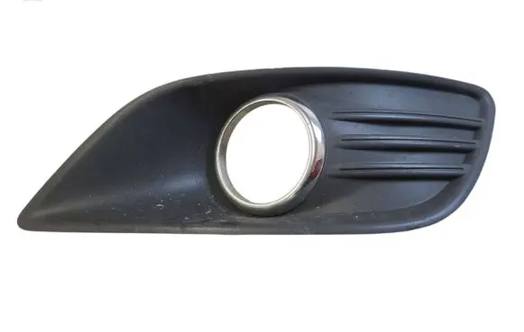 Ford Focus Front fog light trim/grill 8M51R19952A