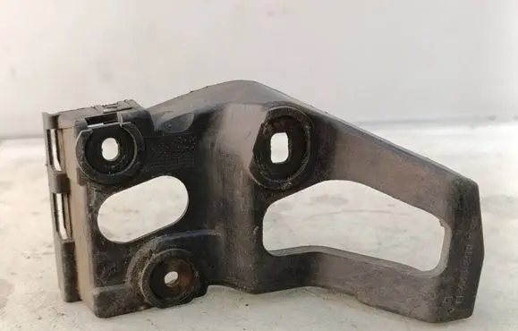 Audi A4 S4 B7 8E 8H Fender mounting bracket 8E0853922D