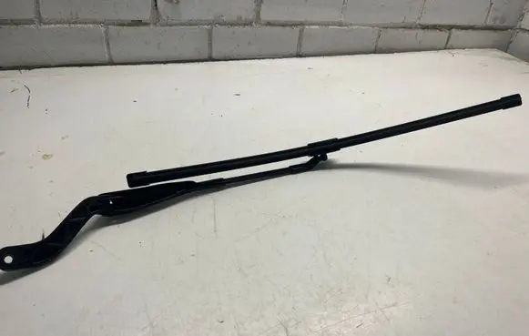 Mercedes-Benz CLS C219 Front wiper blade arm A2118201544
