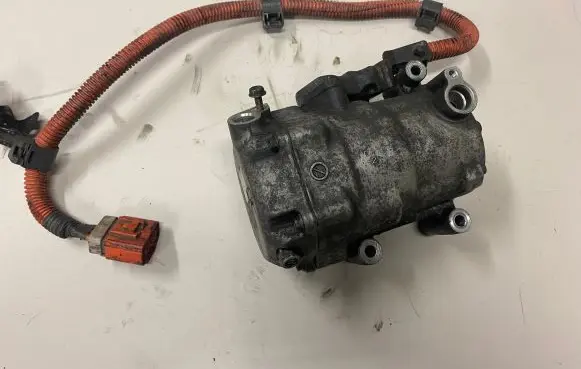 Toyota Prius (XW20) Air conditioning (A/C) compressor (pump) 0420000193 ES18C HFC134A
