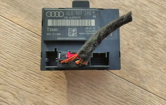 Audi Q7 4L Door control unit/module 4L0907290 4L0910290