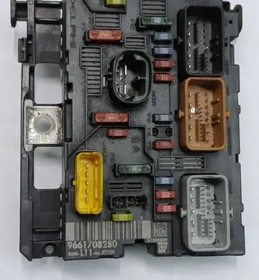 Peugeot 307 BSM Control unit 9661708280 BSML1100 L11