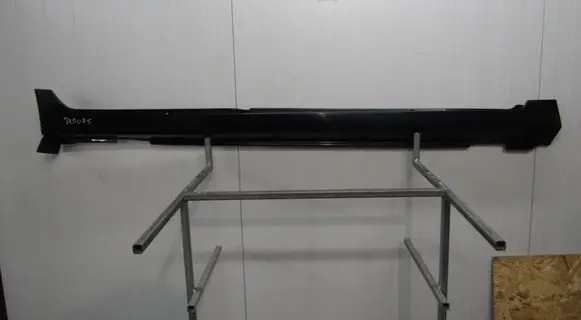 Front sill (body part)