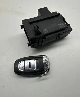 Audi A4 S4 B8 8K Ignition key/card 8T0959754D 5101805 8K0909131