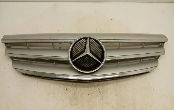 Mercedes-Benz B W245 Front grill