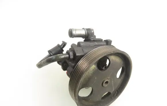 Peugeot 406 Power steering pump 9640830580