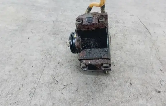 Mercedes-Benz A W168 Fuel injection high pressure pump 6110700501