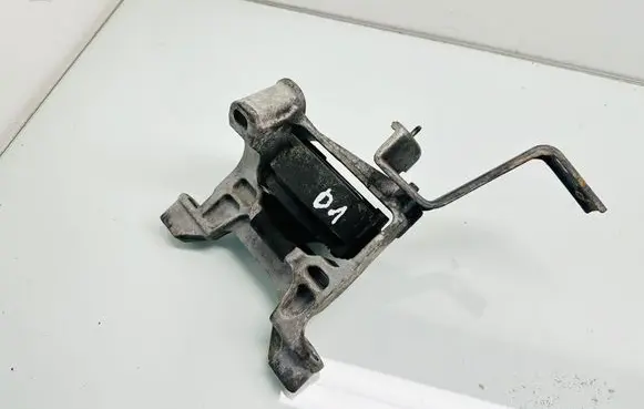 Mazda CX-5 Engine mount bracket 
