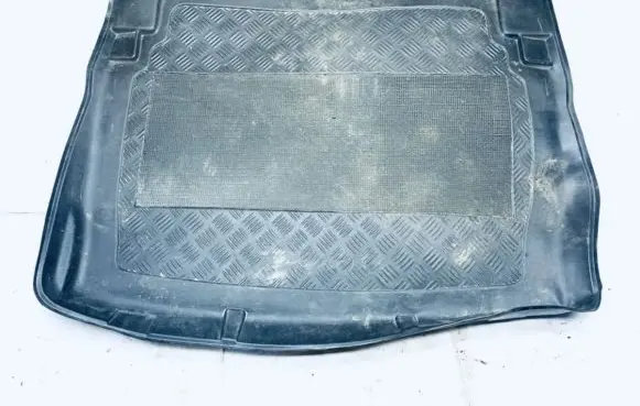 Trunk/boot mat liner