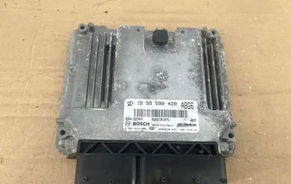 Opel Insignia A Engine control unit/module 55590420 55579447 0281019088