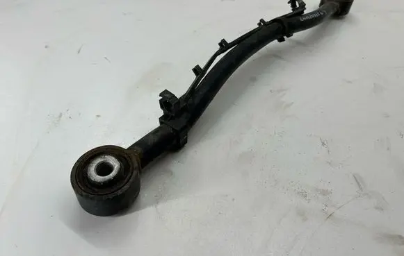 Dodge Challenger Rear control arm 68051638AB