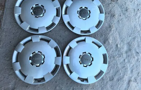 Audi A3 S3 8P R16 wheel hub/cap/trim 8P0601147A