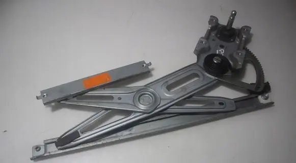 Front window lifting mechanism without motor