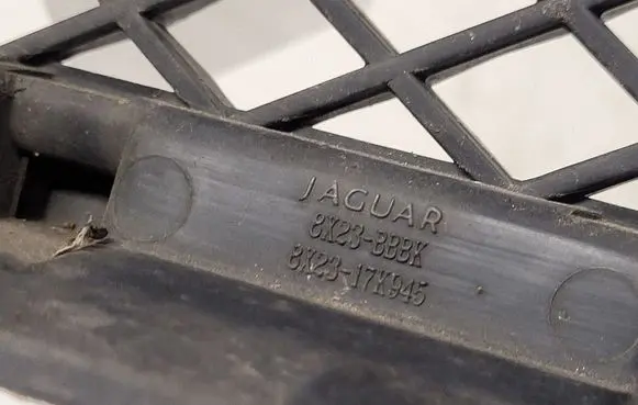Jaguar XF X250 Front bumper lower grill 8X23888K 8X2317K945