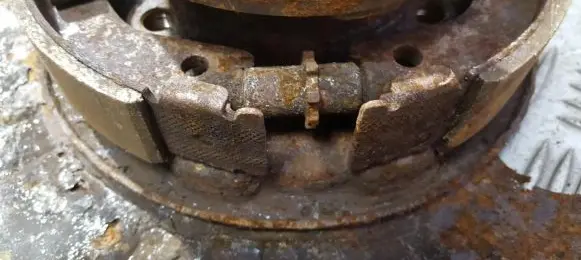 Hyundai Santa Fe Handbrake/parking brake pads 