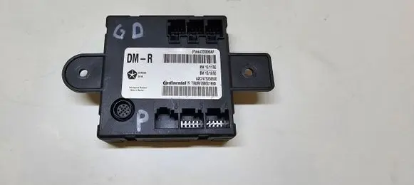 Chrysler Pacifica Sliding door control unit/module 68225096AF P68225096AF