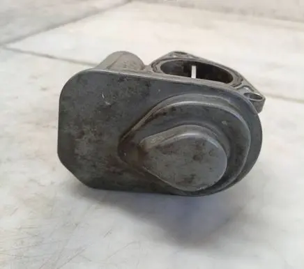 Volkswagen Golf IV Throttle valve 038128063J 038128063L B02700136
