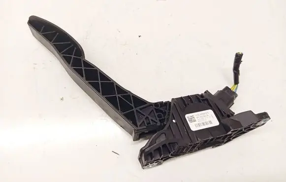 Ford Fiesta Accelerator throttle pedal h1bc9f836a1e 6pv01255030