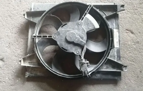 KIA Spectra Electric radiator cooling fan