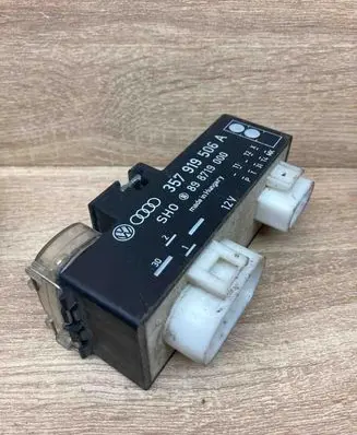 Volkswagen PASSAT B4 Coolant fan relay 357919506A 898719000MAIN