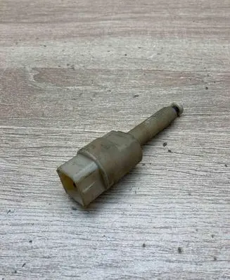 Audi A4 S4 B5 8D Brake pedal sensor switch 4A0945515A