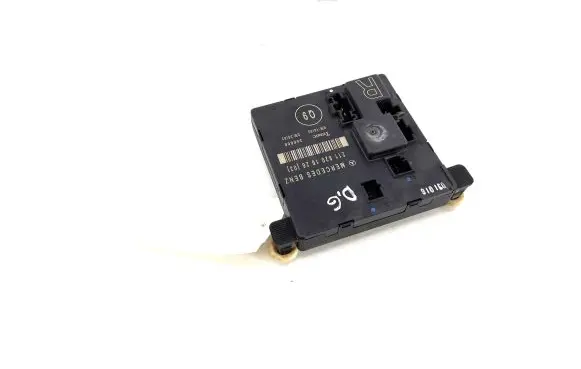 Mercedes-Benz E W211 Door control unit/module 2118201626