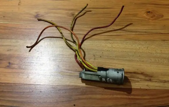 Renault Megane I Ignition lock contact 3g423