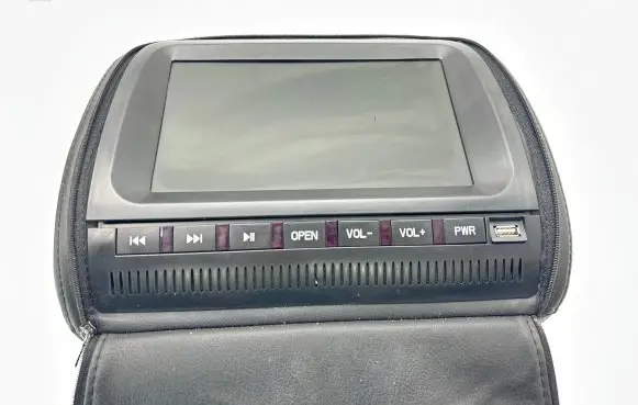 Audi Q7 4L Front seat headrest 