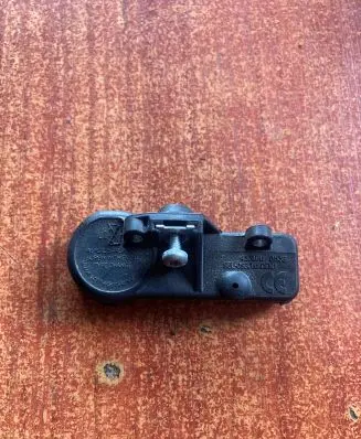 Peugeot 3008 I Tire pressure sensor 9673860880 12306539