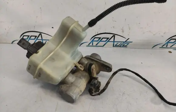 Volkswagen PASSAT B6 Master brake cylinder 1K2611349A 12411