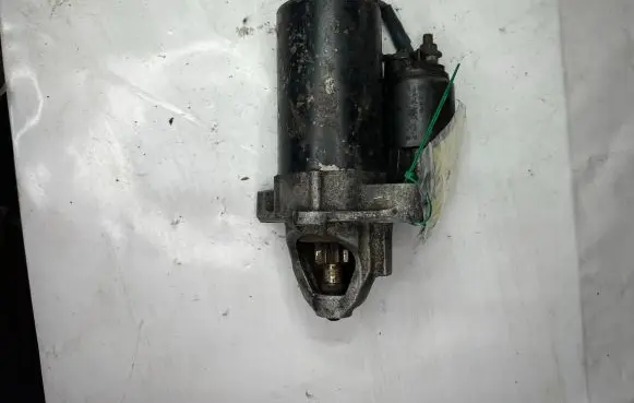 Audi A4 S4 B5 8D Starter motor