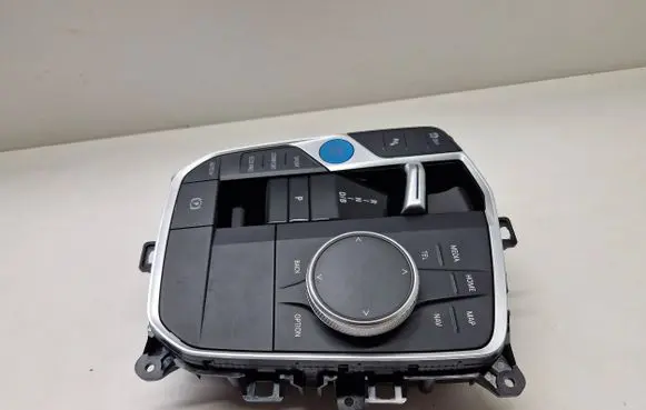 BMW i4 Head unit multimedia control 5A6AE89 ZE5A371